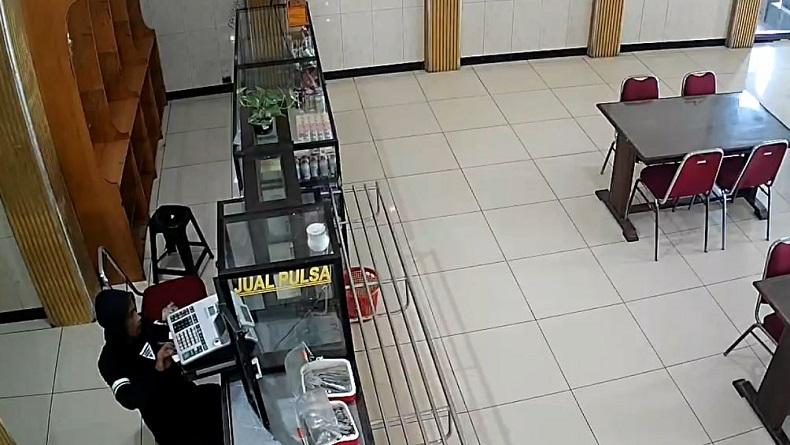 Terekam CCTV Bobol Rumah Makan, Pria Asal Magelang Ditangkap Polisi 