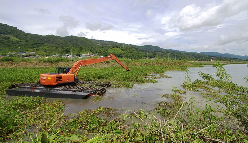 Penampakan Danau Limboto dalam Kondisi Kritis Dipenuhi Eceng Gondok - Bagian 3