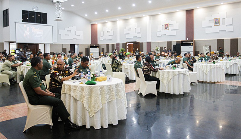 Ngopi Bareng Keluarga Besar TNI, Pangdam Jaya Ingatkan Jaga Pancasila dan NKRI - Bagian 4