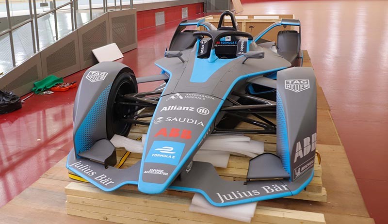 Penampakan Mobil Balap Formula E saat Unboxing, Siap Mengaspal di Sirkuit Ancol - Bagian 2