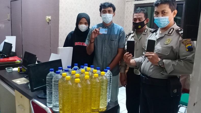 Bawa Puluhan Botol Miras di Solo, Pasutri Asal Bantul Ditangkap Polisi
