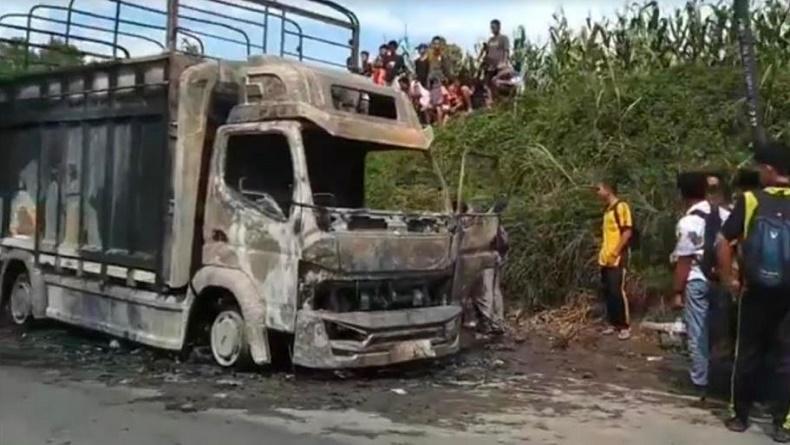 Truk Pengangkut Pisang Terbakar di Simalungun, 2 Tewas 2 Luka Bakar