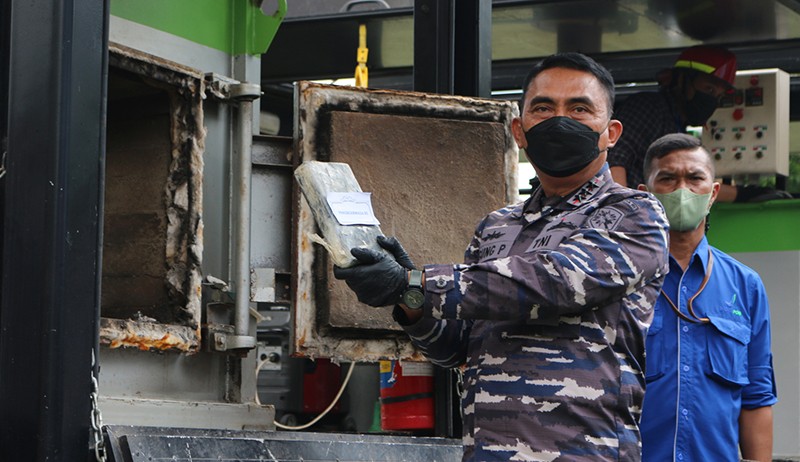 TNI AL Musnahkan 179 Kilogram Kokain Senilai Rp1,25 Triliun - Bagian 1