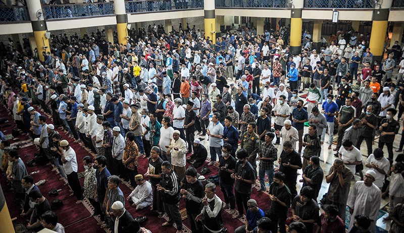 5.000 Umat Islam Salat Gaib Doakan Putra Ridwan Kamil, Emmeril Khan Mumtadz - Bagian 1
