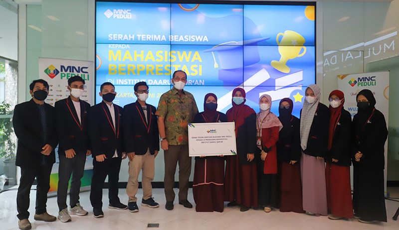 MNC Peduli Salurkan Beasiswa untuk Mahasiswa Berprestasi Institut Daarul Qur'an Tangerang - Bagian 2
