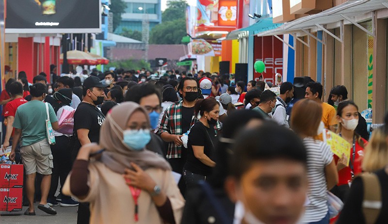 Antusiasme Pengunjung Datang ke Jakarta Fair 2022 setelah 2 Tahun Ditiadakan - Bagian 2