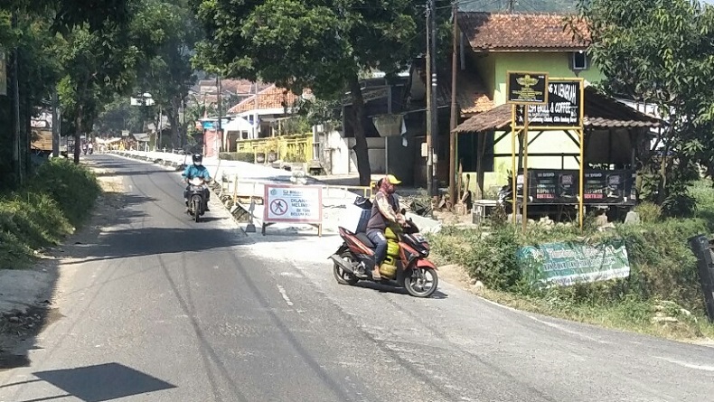 Perbaikan 52,5 Km Jalan di Selatan KBB Baru 60 Persen, Pemda Khawatir Tak Capai Target