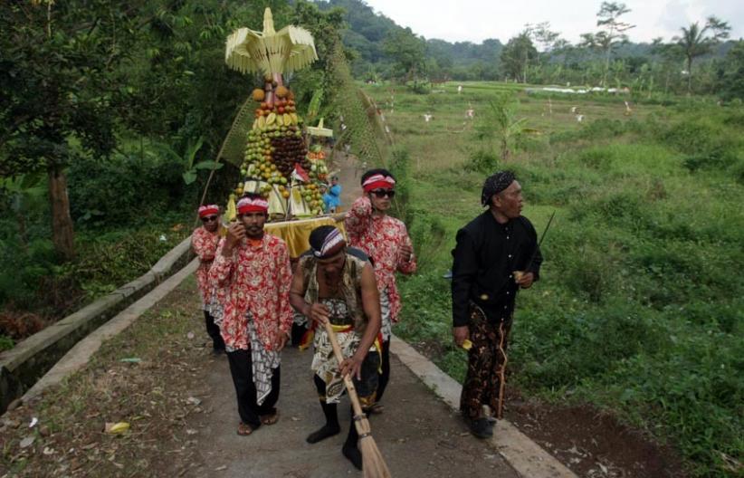 Potret Kemeriahan Kirab Merti Desa Sabrangan Makmur di Semarang - Bagian 1