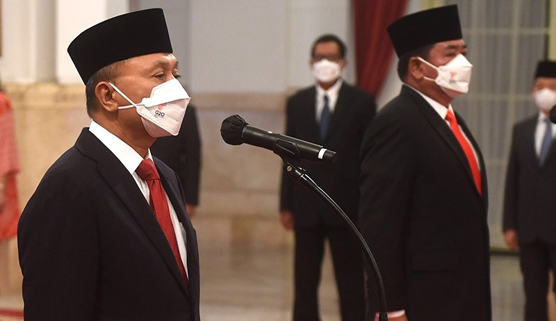 Zulkifli Hasan dan Hadi Tjahjanto Resmi Masuk Jajaran Menteri Kabinet Indonesia Maju - Bagian 1