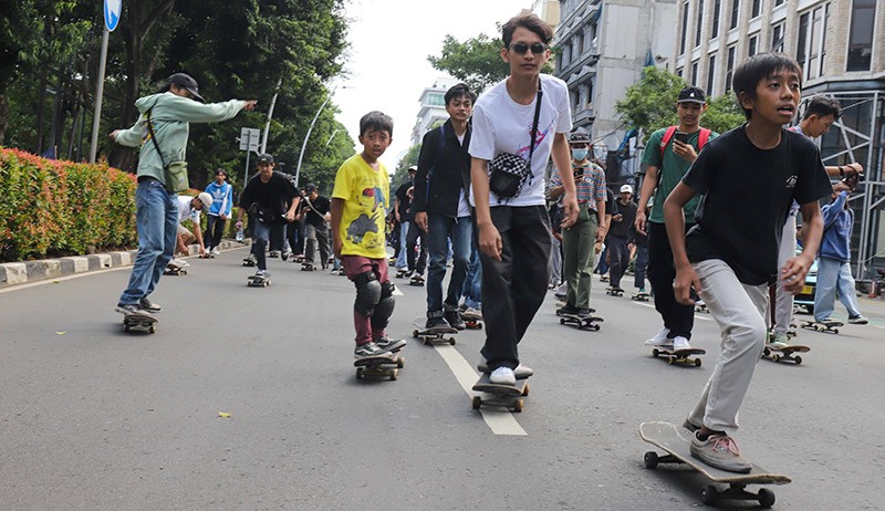 Ratusan Skateboarder Gelar Riding Parade - Bagian 1