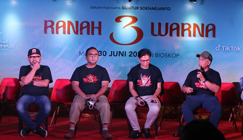 Film Ranah 3 Warna Akan Tayang di Bioskop Indonesia - Bagian 1
