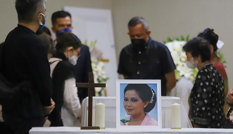 Aktris Senior Rima Melati Meninggal Dunia, Begini Suasana Rumah Duka - Bagian 2