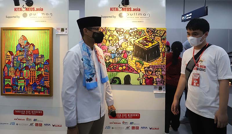 Sandiaga Uno Dukung Pameran Lukisan Karya 20 Anak Disabilitas di MRT Jakarta - Bagian 1