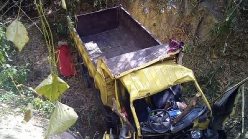 Kecelakaan Mengerikan Truk Rem Blong Masuk Jurang, 9 Tewas, 12 Luka Berat