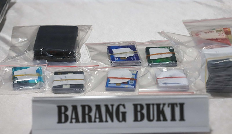 Tampang WNA Asal Estonia Pelaku Skimming Ditangkap Polda Metro Jaya - Bagian 2