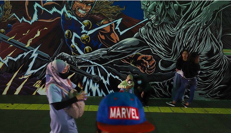 Keren, Mural Marvel Dapat Bergerak Hiasi Terowongan Kendal - Bagian 3