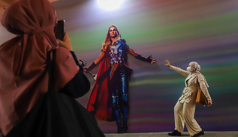 Keren, Mural Marvel Dapat Bergerak Hiasi Terowongan Kendal - Bagian 2