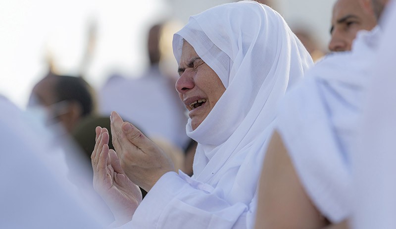 Puncak Haji 2022, Jutaan Umat Muslim Berkumpul di Padang Arafah - Bagian 2