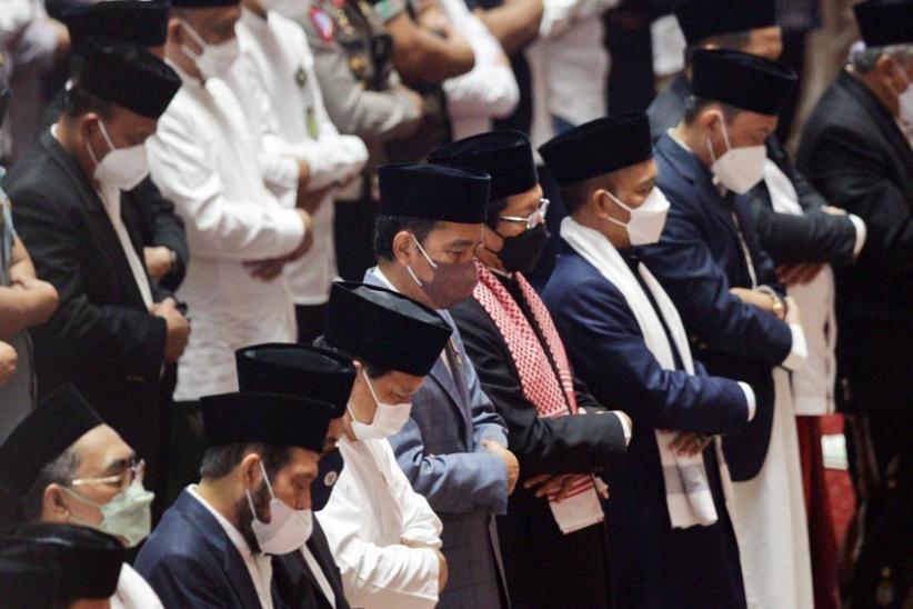 Didampingi Sejumlah Menteri, Presiden Jokowi Salat Idul Adha di Masjid Istiqlal - Bagian 1