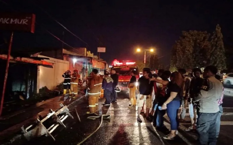 Loket Bus Makmur di Tebingtinggi Terbakar