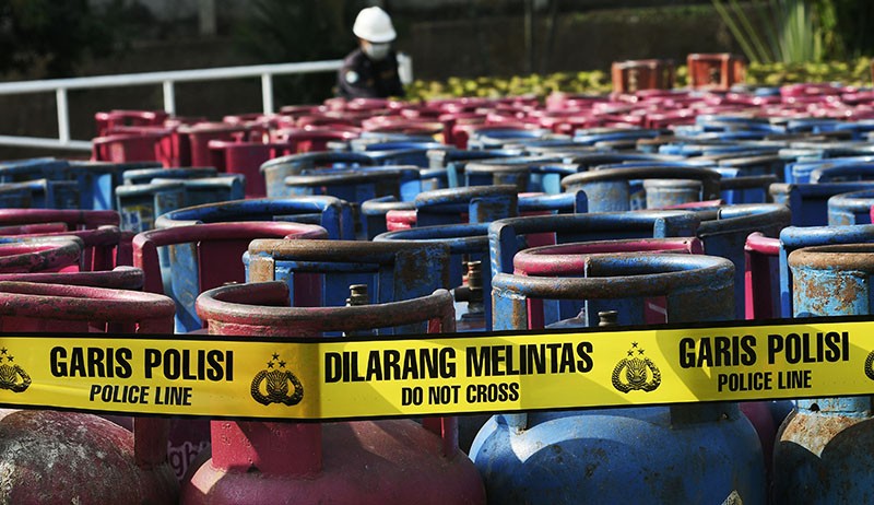 Penampakan 3.344 Tabung Gas Oplosan Ukuran 5,5 Kg-50 Kg  - Bagian 1