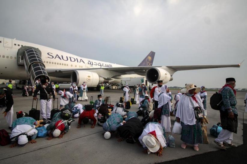Jamaah Haji Kloter Pertama Tiba di Tanah Air - Bagian 1