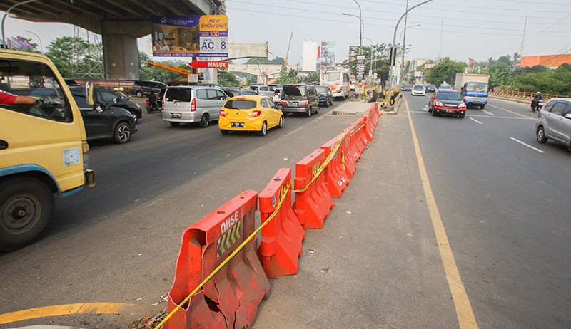 U-Turn dan Lampu Merah Simpang Cibubur CBD Ditutup Pasca Kecelakaan Maut - Bagian 1