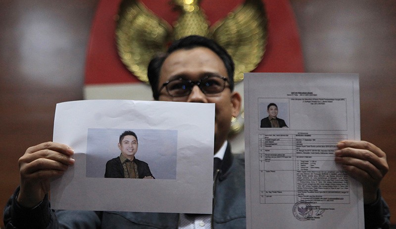 Mardani H Maming Masuk DPO, KPK Sebar Foto-fotonya - Bagian 1