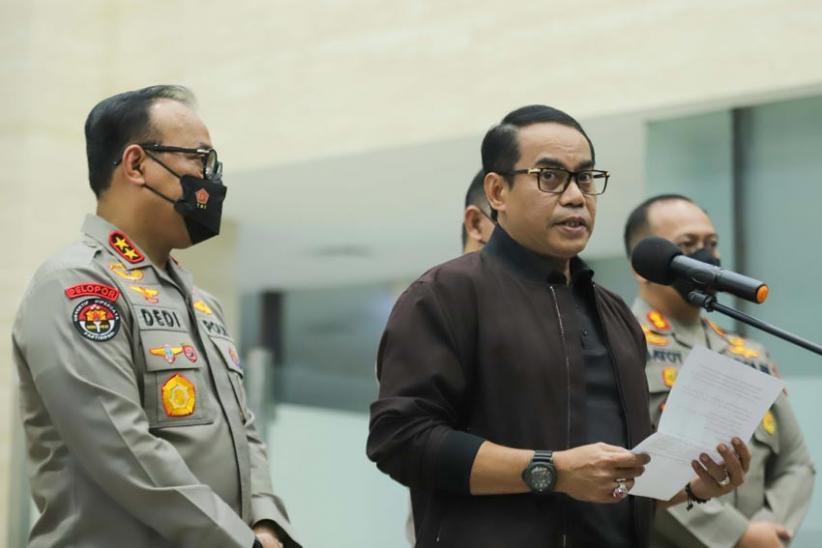 Bharada E Resmi Tersangka Penembakan Brigadir J - Bagian 4