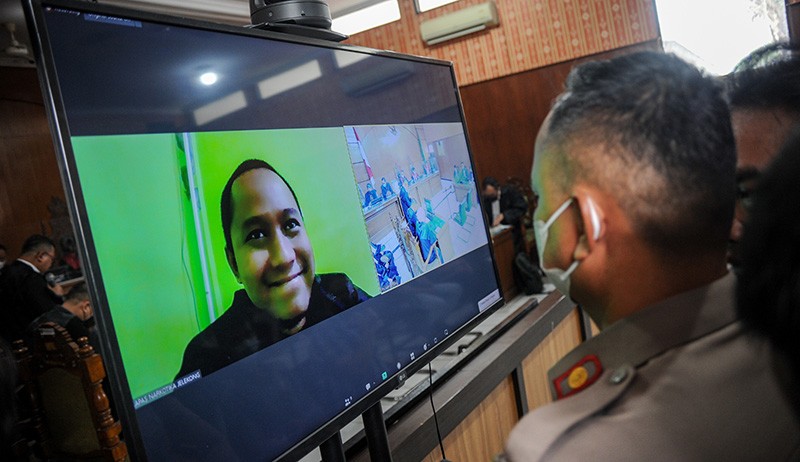 Doni Salmanan Jalani Sidang Dakwaan, Korban: Dia Telah Membuat Hidup Kami Hancur - Bagian 2
