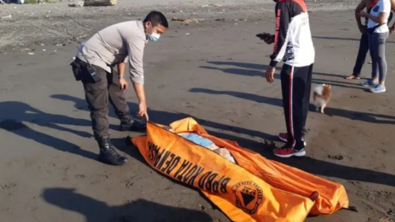 Mayat Pria Tanpa Identitas Ditemukan Mengapung di Pantau Sanur