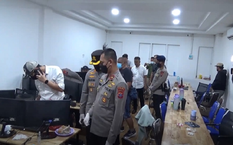 Lokasi yang Digerebek Kapolda Sumut Diduga Operator Judi Online Terbesar di Pulau Sumatra