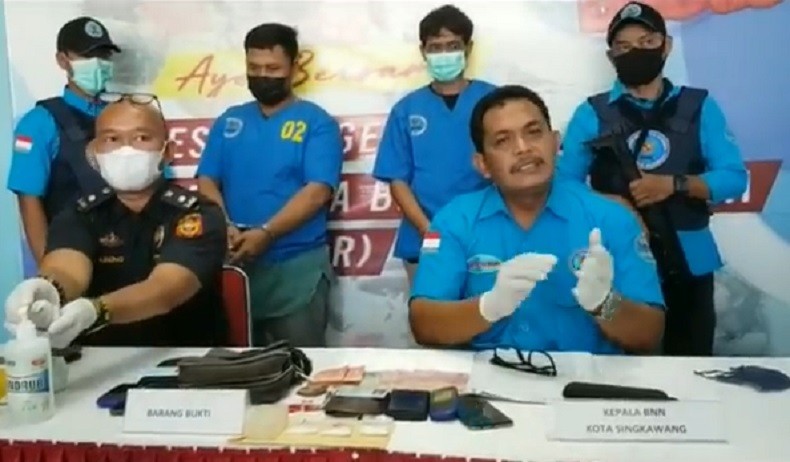 Jadi Bandar Narkoba, Pecatan Polisi di Singkawang Diciduk BNN
