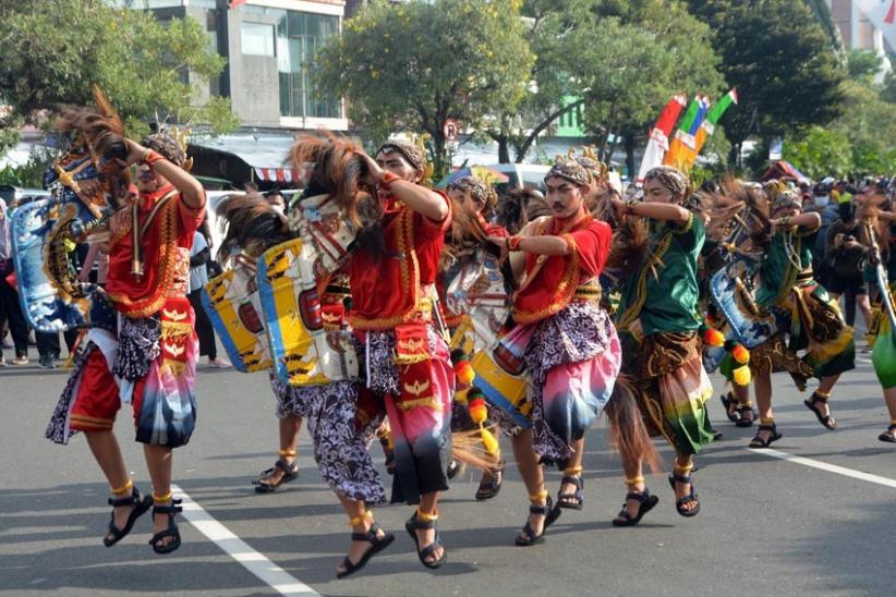 1.050 Seniman Ramaikan Gelaran Gamelan Kolosal Peringati HUT ke-72 Provinsi Jateng - Bagian 2