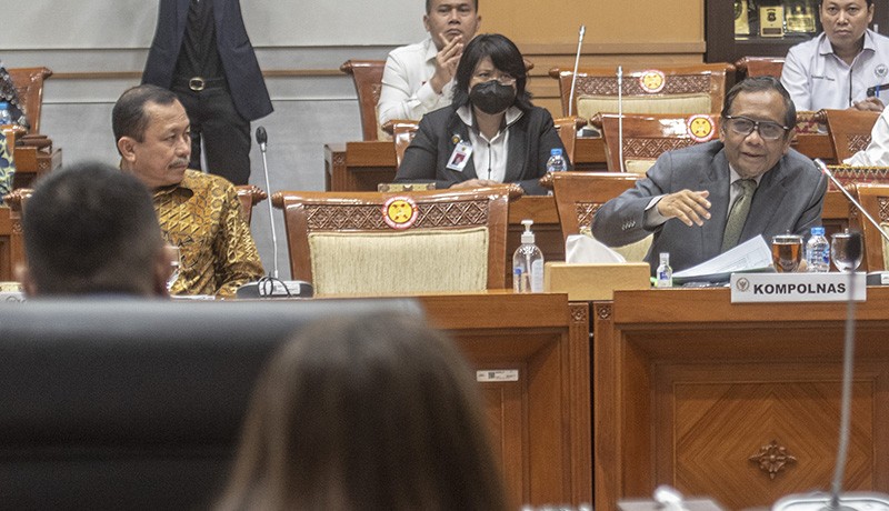 Foto Mahfud MD Datangi DPR Bahas Penembakan Brigadir J oleh Ferdy Sambo - Bagian 1