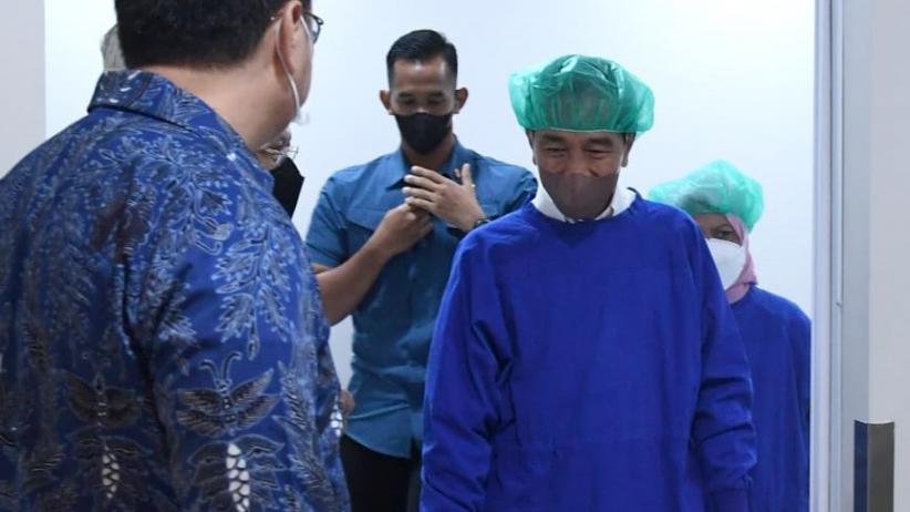 Foto Presiden Jokowi Sambut Kelahiran Cucu Kelima dari Bobby-Kahiyang - Bagian 1
