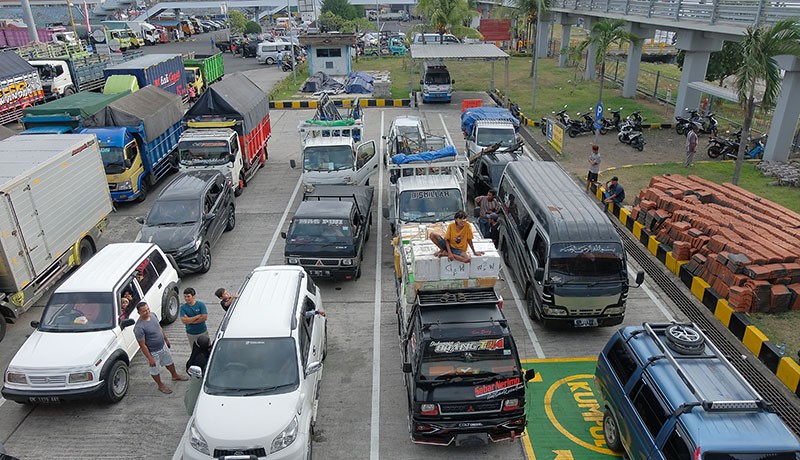 Cuaca Buruk, Pelabuhan Gilimanuk Tutup Sementara - Bagian 3