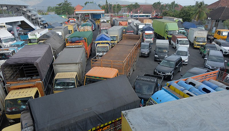 Cuaca Buruk, Pelabuhan Gilimanuk Tutup Sementara - Bagian 2