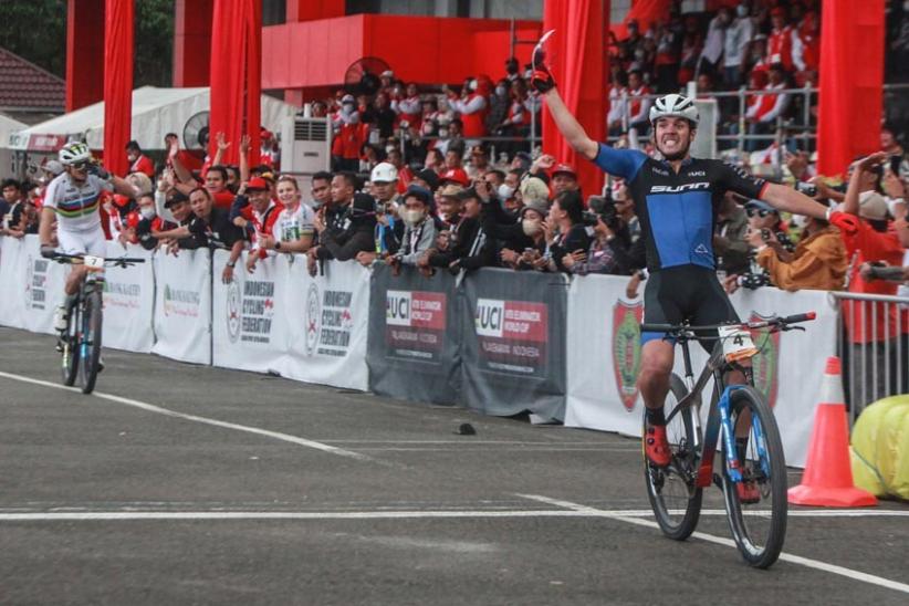  Pembalap Prancis Quantin Schroztzenberger Juara Seri Ke-8 UCI MTB Eliminator World Cup 2022 - Bagian 5