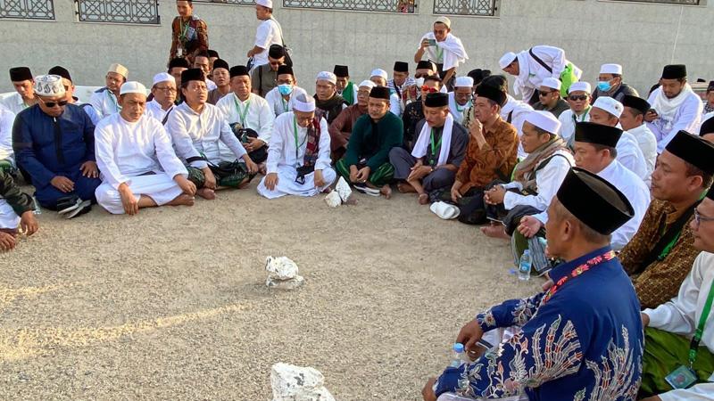  Ziarah di Makam Mbah Moen, Pengurus PKB Jateng Doakan Keselamatan Bangsa