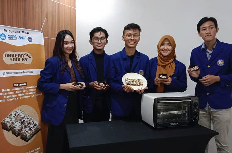 Mahasiswa UNY Ciptakan Oatbar Berbahan Kacang Tunggak yang Kaya Protein 