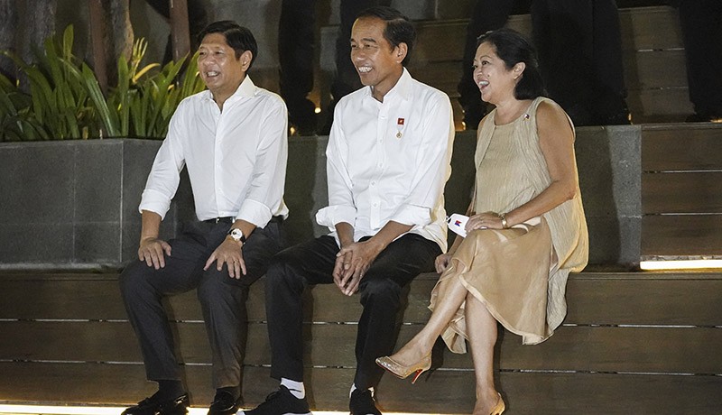 Akrab, Presiden Jokowi Ajak Presiden Filipina Ferdinand Marcos Jalan-Jalan ke Sarinah - Bagian 1