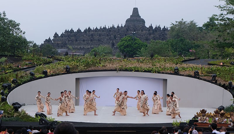 Komunitas Lima Gunung Meriahkan Indonesia Bertutur di Candi Borobudur - Bagian 2