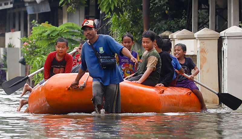 Permukiman Warga Ciledug Indah Masih Terendam Banjir - Bagian 3