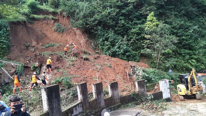 Banjir dan Longsor Mengintai, Jabar Siaga 1 Hadapi Potensi Bencana Alam