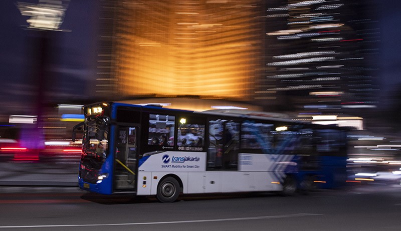 Bus TransJakarta Beroperasi 24 Jam Setiap Hari di 13 Koridor - Bagian 1