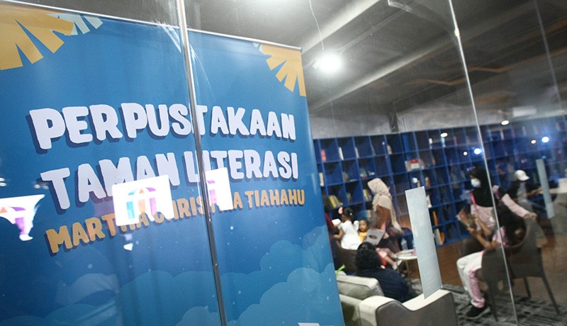 Mengunjungi Perpustakaan Taman Literasi Martha Christina Tiahahu - Bagian 3