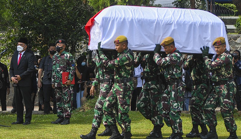 Foto Jenazah Azyumardi Azra Dimakamkan di TMP Kalibata - Bagian 2