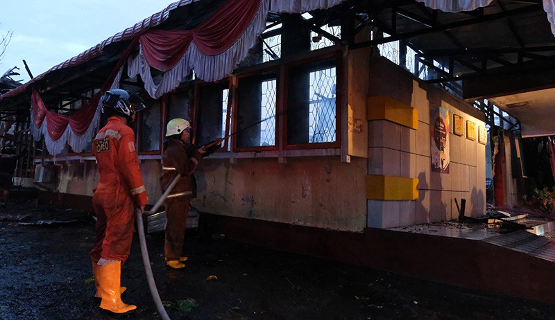 Kantor Balitbang Kalimantan Barat Ludes Terbakar - Bagian 1