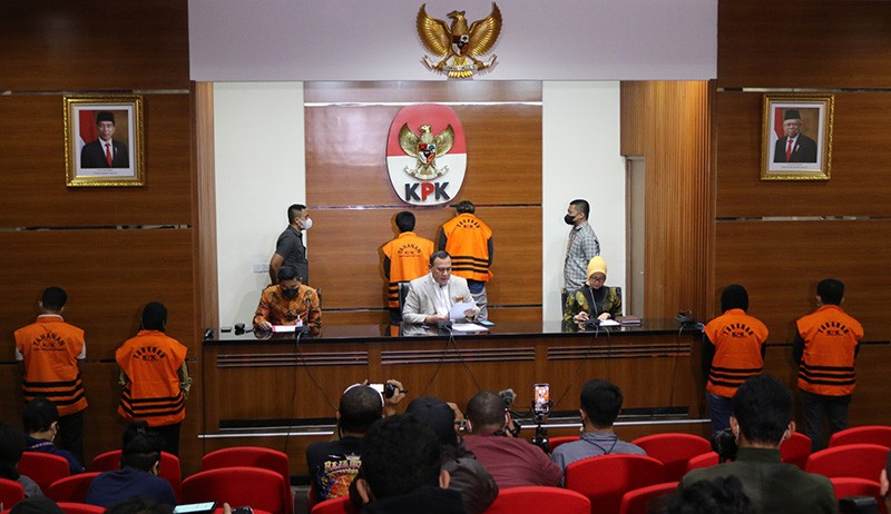 Tampang Para Tersangka KPK Kasus Suap MA, Hakim Agung Sudrajad Dimyati Terlibat - Bagian 1